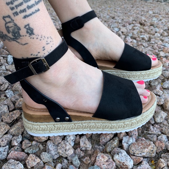 Black Espadrille Ankle Strap Platform Sandal - Picture 1 of 8